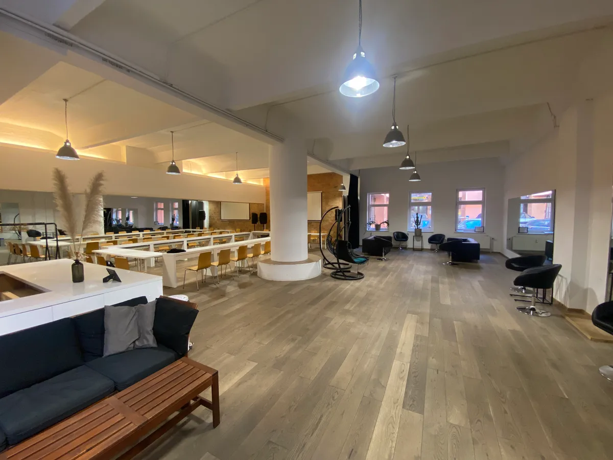 Versatile Showroom in Berlin-Charlottenburg, 170 sqm, pop up store