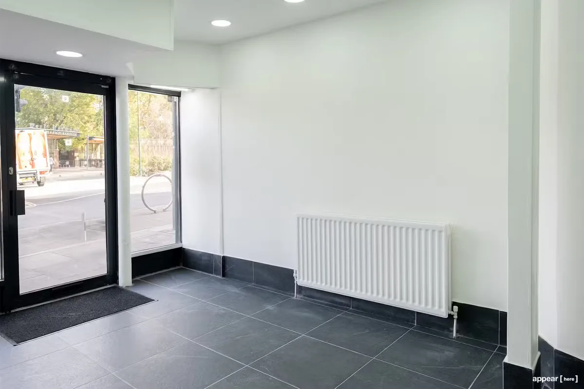 Versatile Space for Boutique, Art Gallery, or Events, 40 sqm, art exhibition, pop-up rental in Greater London, third interio…