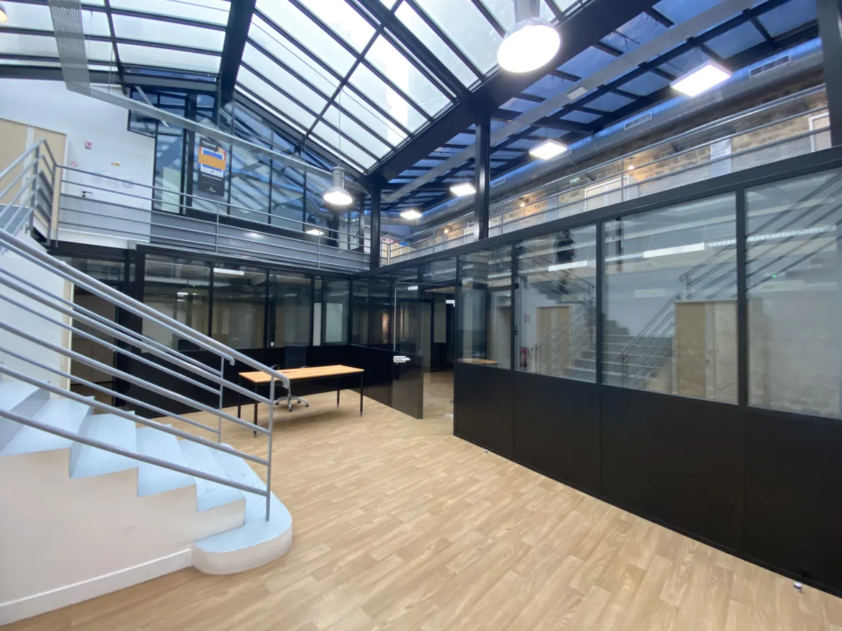 Versatile Space for Events and Office Activities in Paris, 435 sqm, showroom presentation, pop-up rental