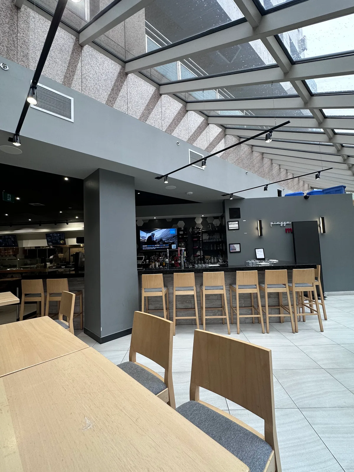 Versatile Space for Events and Retail Opportunities, 139 sqm, pop up store in Toronto, second interior view