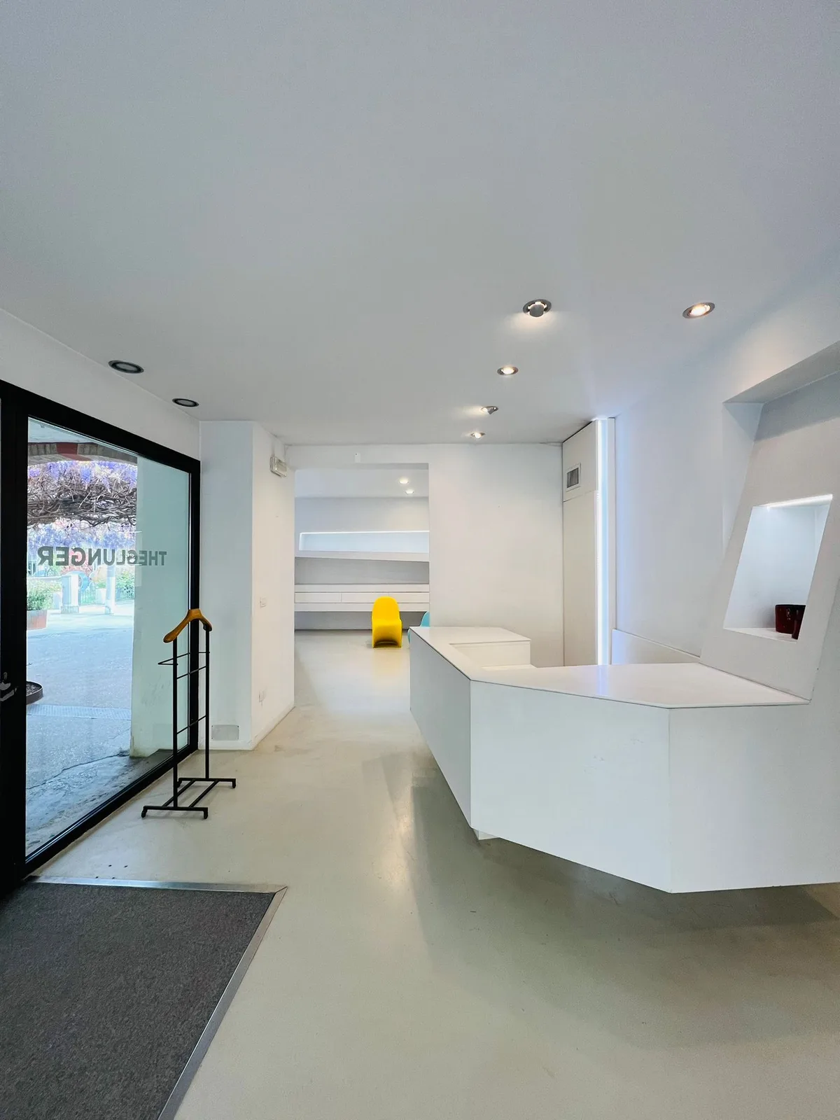 Versatile Space for Your Vision on Calle Corte Legrenzi, 120 sqm, pop up store in Venezia, interior view