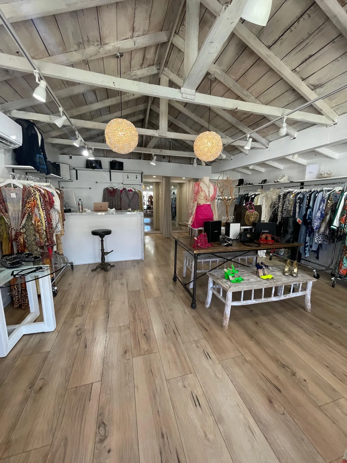 Versatile Space with Garden and Deck for Events, pop up store in Los Angeles