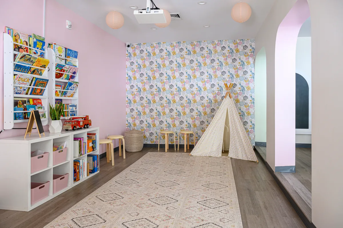 Versatile Storefront Space Available in Pelham, NY, 112 sqm, workshop, pop-up rental in Village of Pelham, interior view