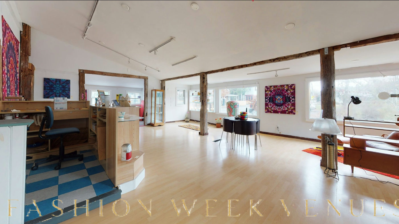 Versatile Storefront Space for Lease in Woodstock, NY, 186 sqm, pop up store