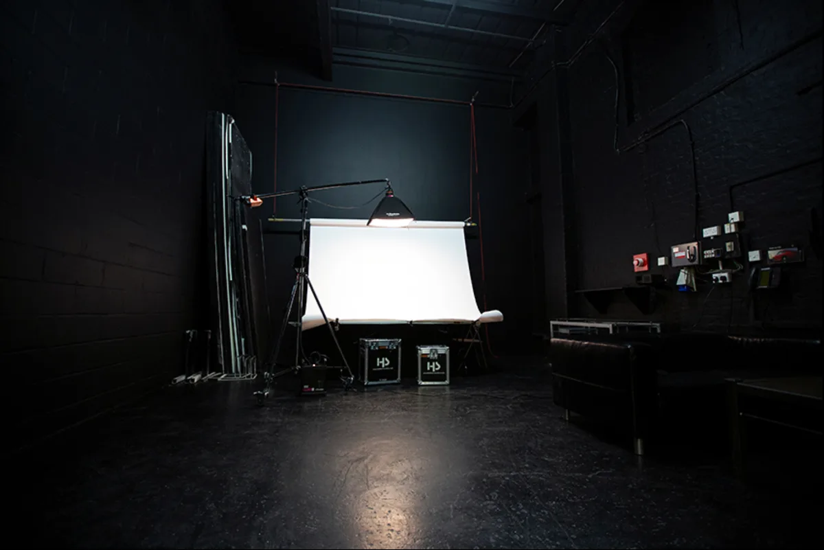Versatile Studio for Still Life Photography and Filming, 38 sqm, photo shoot, pop-up rental in Greater London