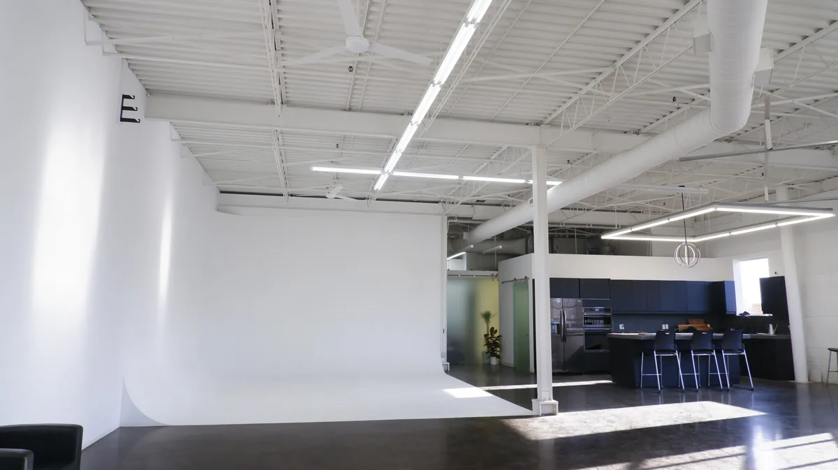 Versatile Studio Space for Creative Events in Toronto, 279 sqm, pop up store, third interior view