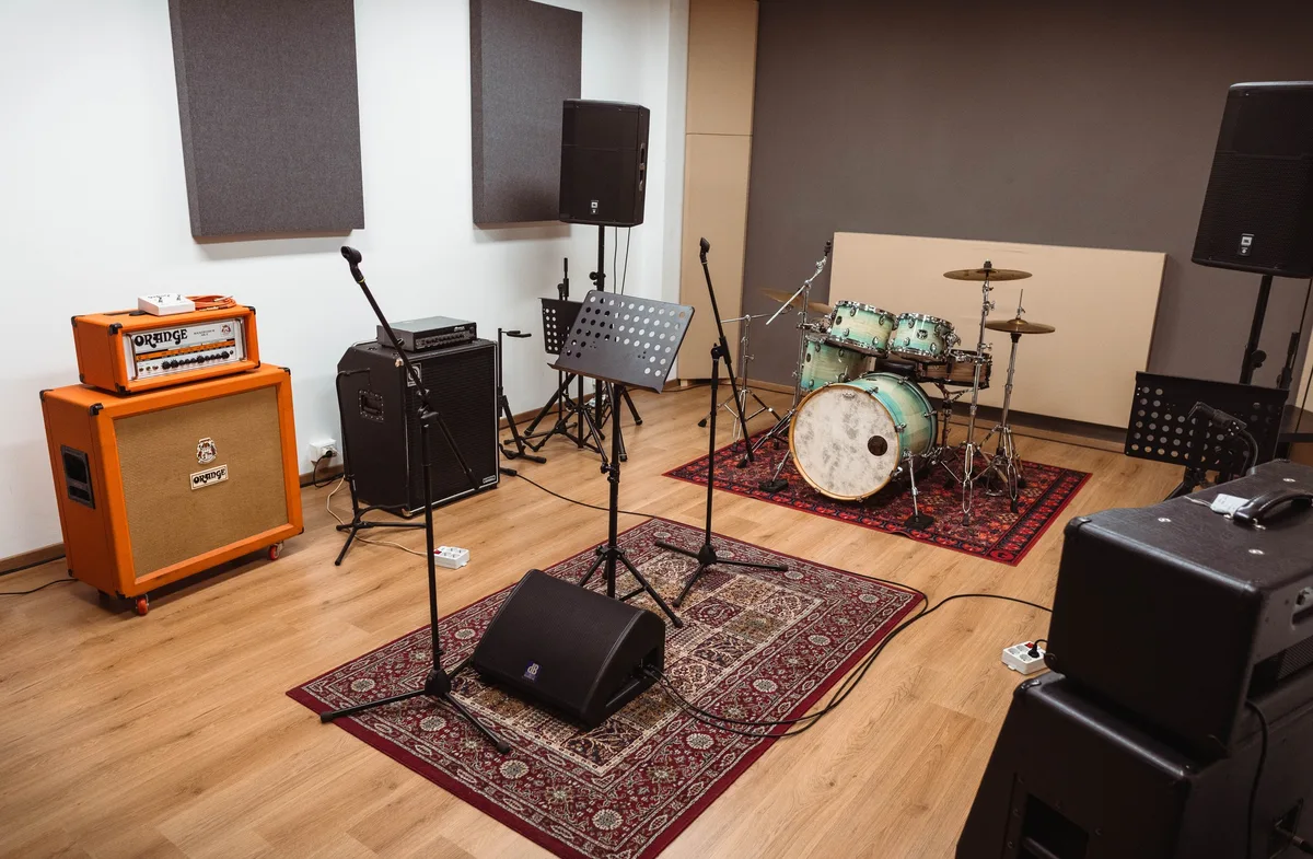 Versatile Studio Space for Creative Projects, 130 sqm, photo shoot, pop-up rental in Prato