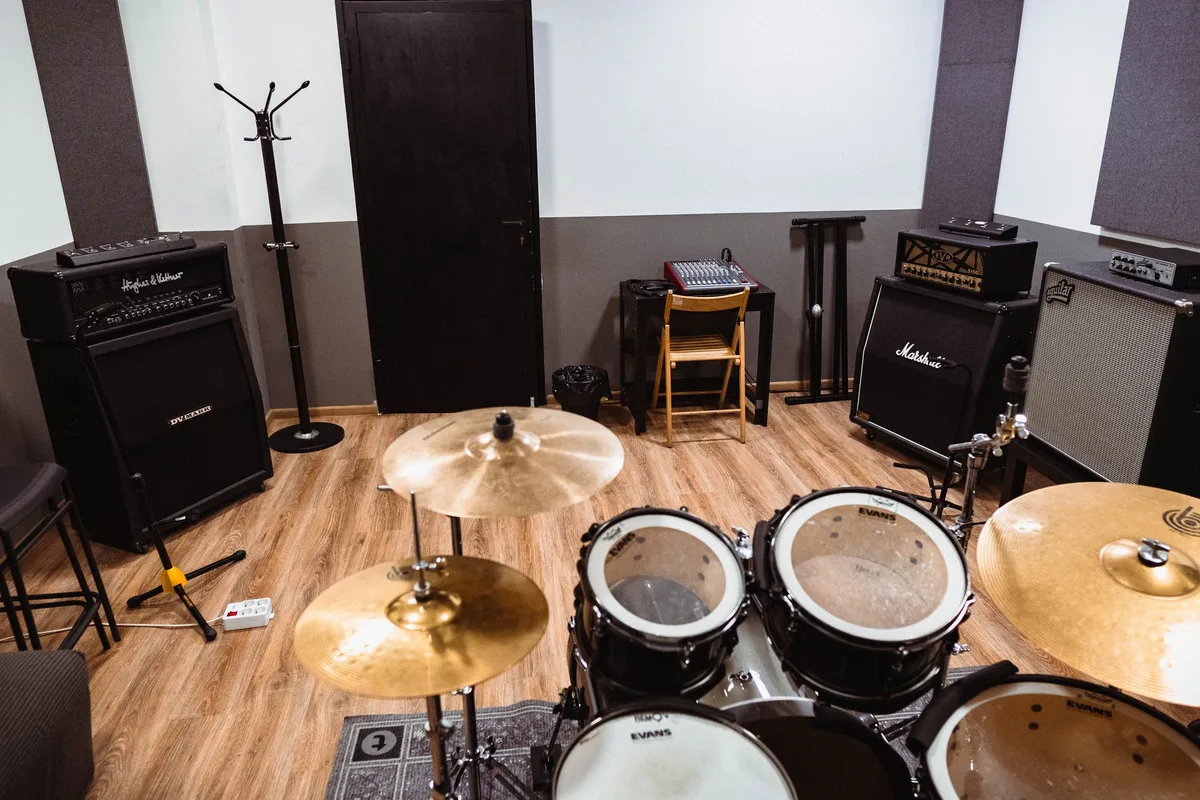 Versatile Studio Space for Creative Projects, 130 sqm, photo shoot, pop-up rental in Prato, additional interior view