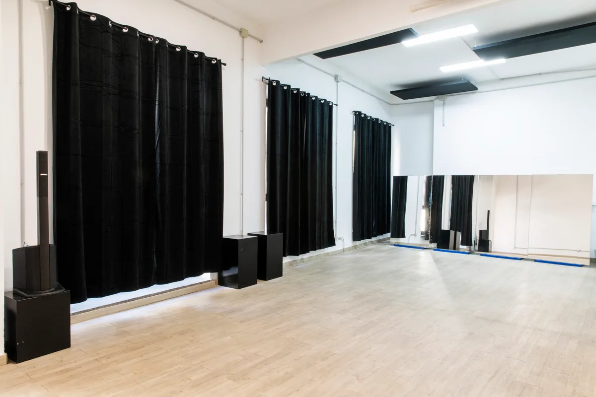 Versatile Studio Space for Creative Projects in Milan, 200 sqm, photo shoot, pop-up rental in Milano, second interior view