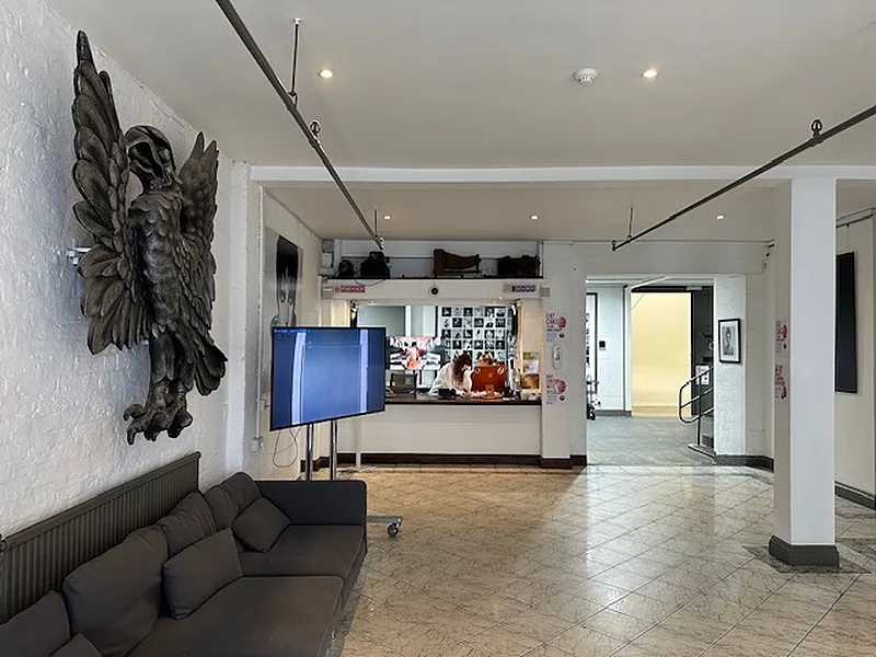 Versatile Studio Space for Fashion Shoots, 108 sqm, fashion showroom, pop-up rental in Greater London, additional interior v…