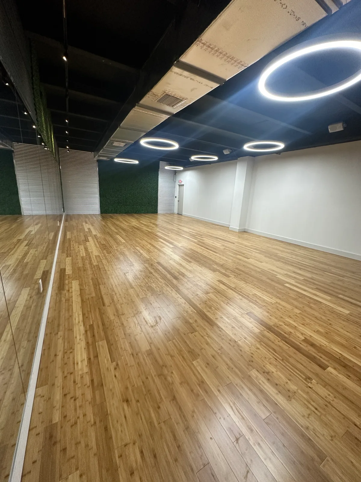 Versatile Studio Space for Fitness and Artistic Activities, 86 sqm, retail activation, pop-up rental in Miami