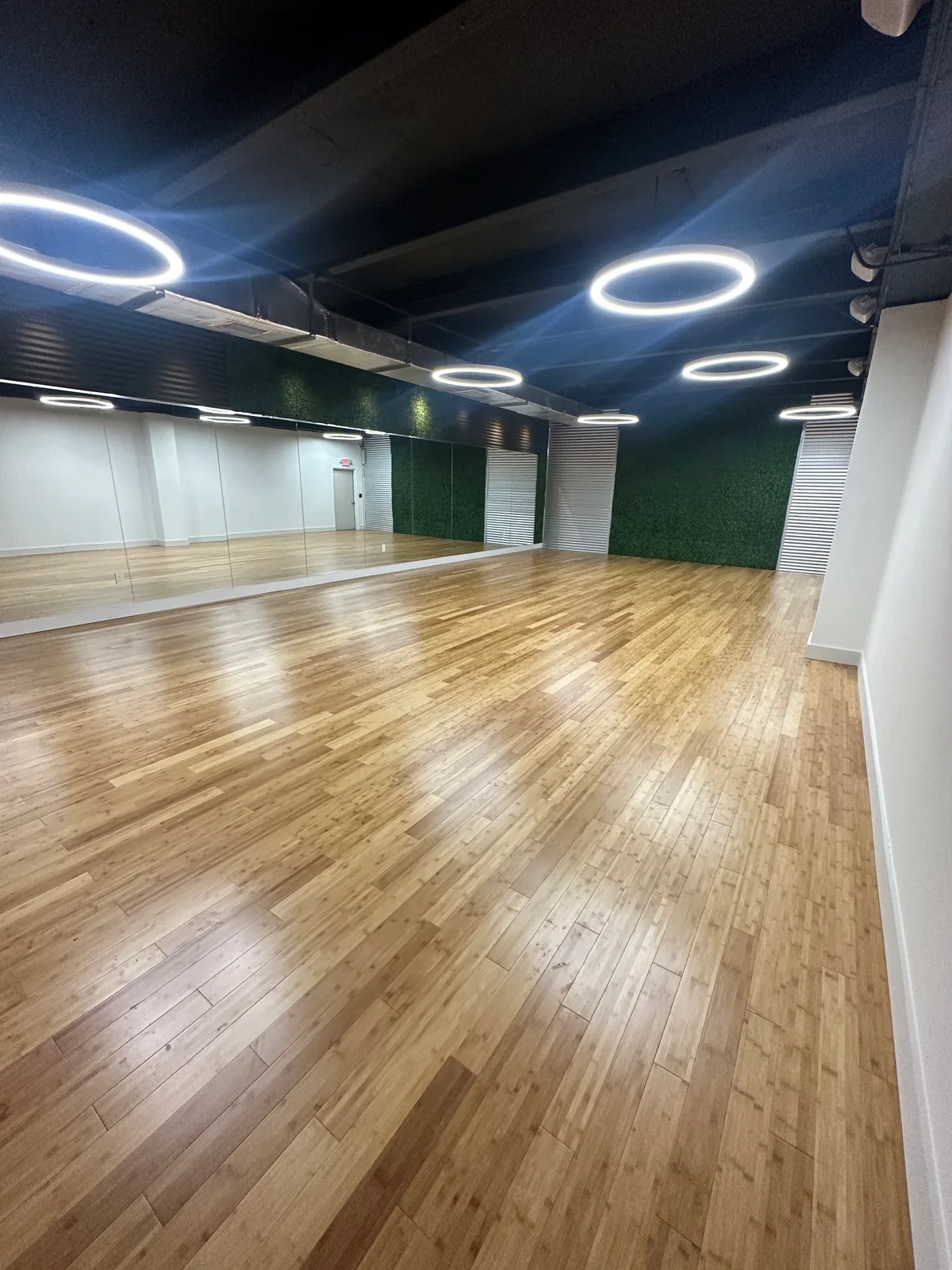 Versatile Studio Space for Fitness and Artistic Activities, 86 sqm, retail activation, pop-up rental in Miami, third interio…