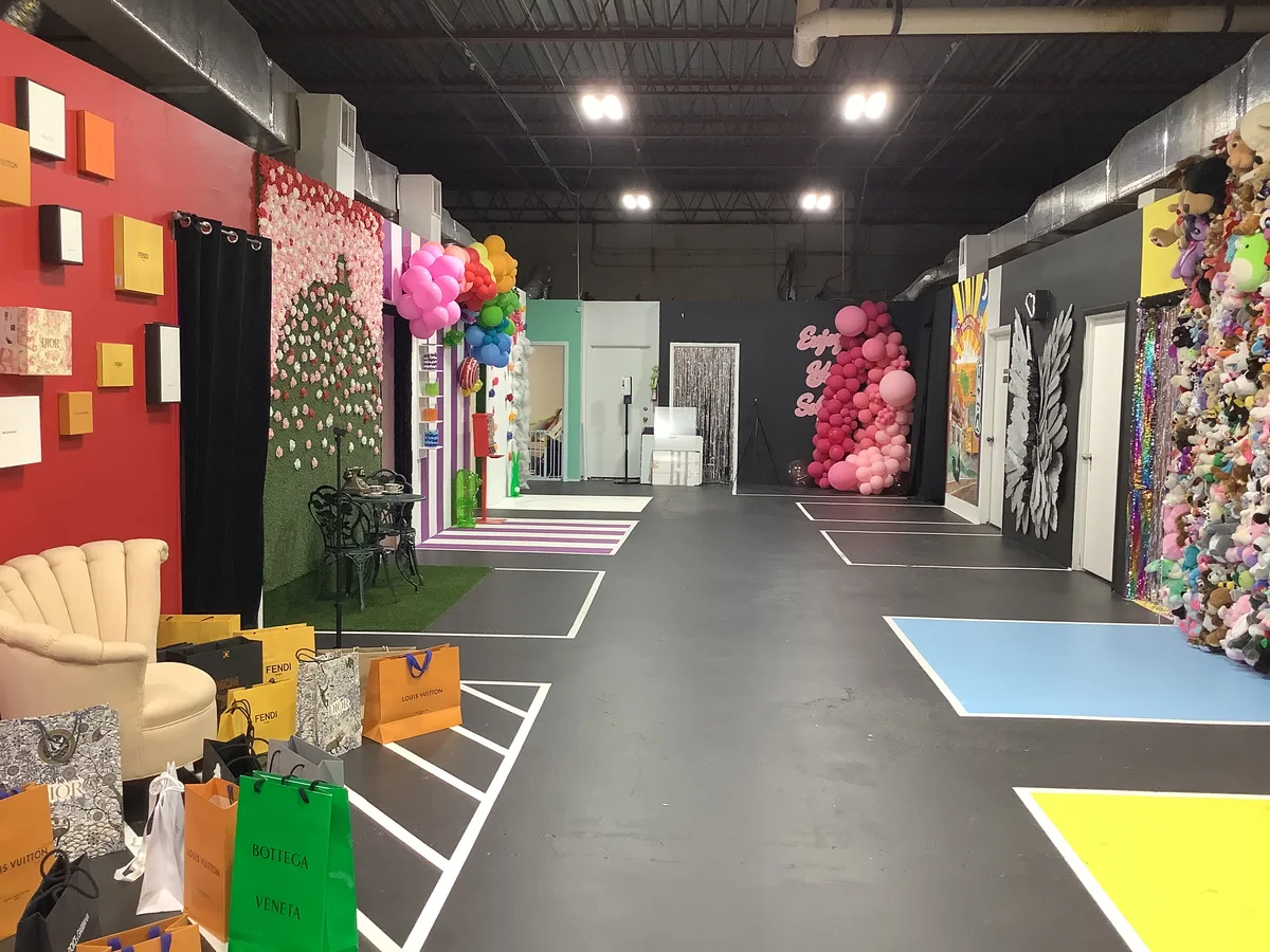 Versatile Studio Space for Photography and Events, 279 sqm, photo shoot, pop-up rental in Tampa, third interior view