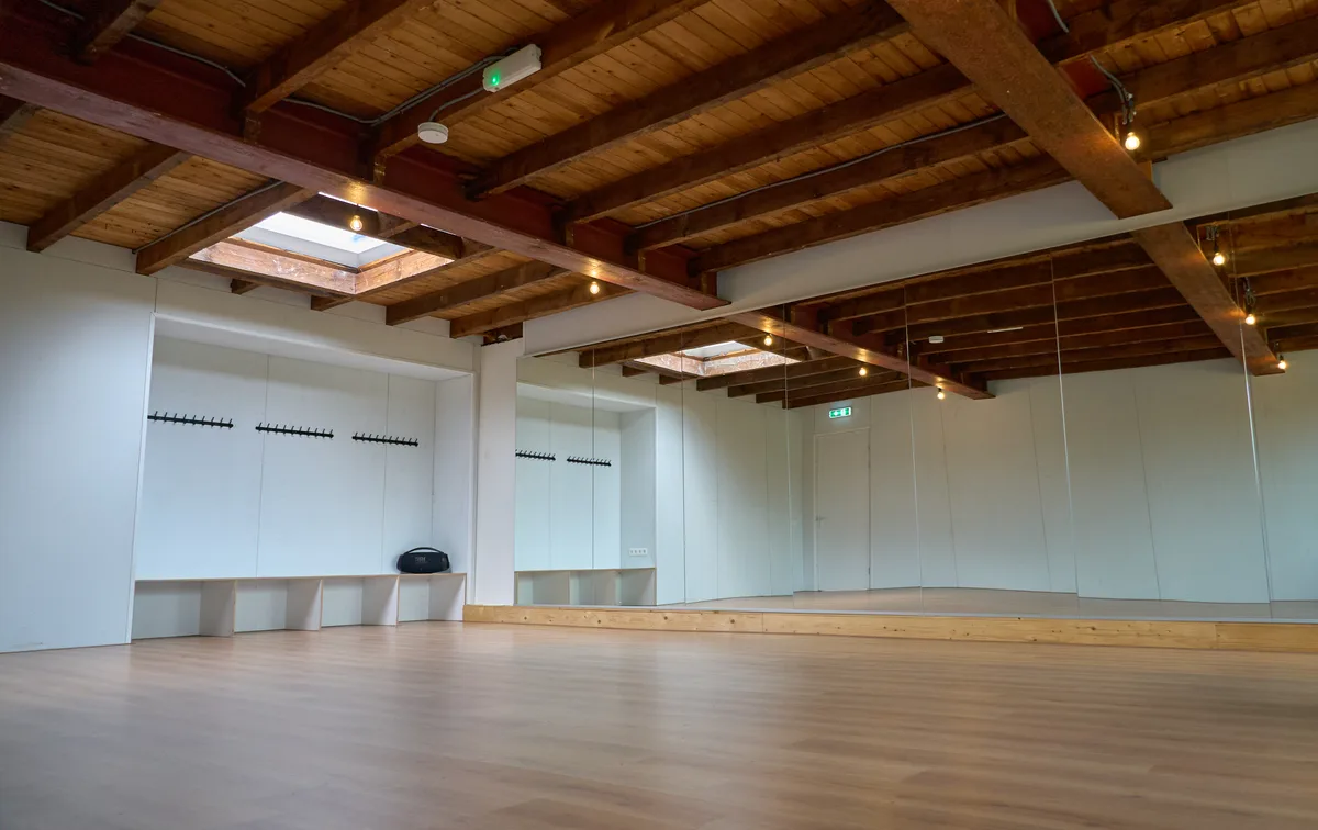 Versatile Studio Space for Workshops and Meetings, 72 sqm, pop-up rental in Amsterdam