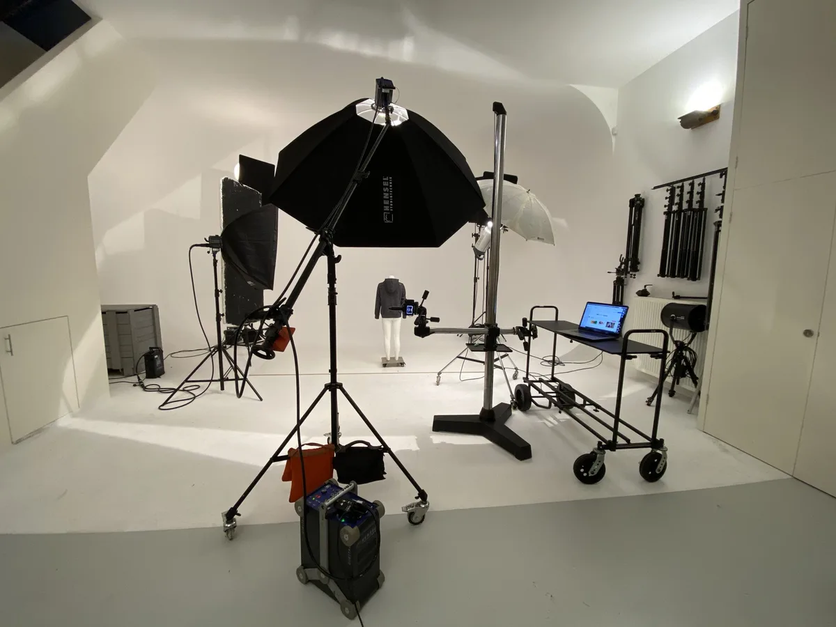 Versatile Studio Space in Houthavens for Creative Projects, 150 sqm, photo shoot, pop-up rental in Amsterdam, interior view
