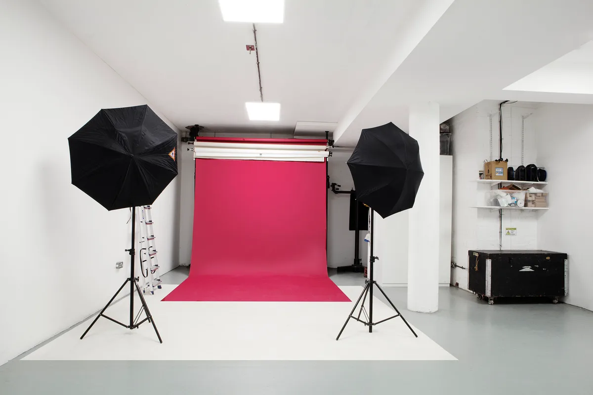Versatile Studio Space with Complete Privacy, 62 sqm, photo shoot, pop-up rental in Greater London
