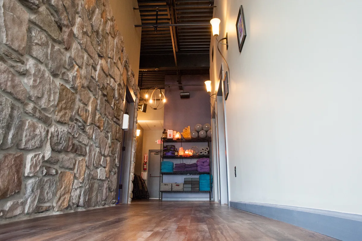 Versatile Studio Space with Reception and Amenities, 32 sqm, retail activation, pop-up rental in Mount Olive Township, inter…