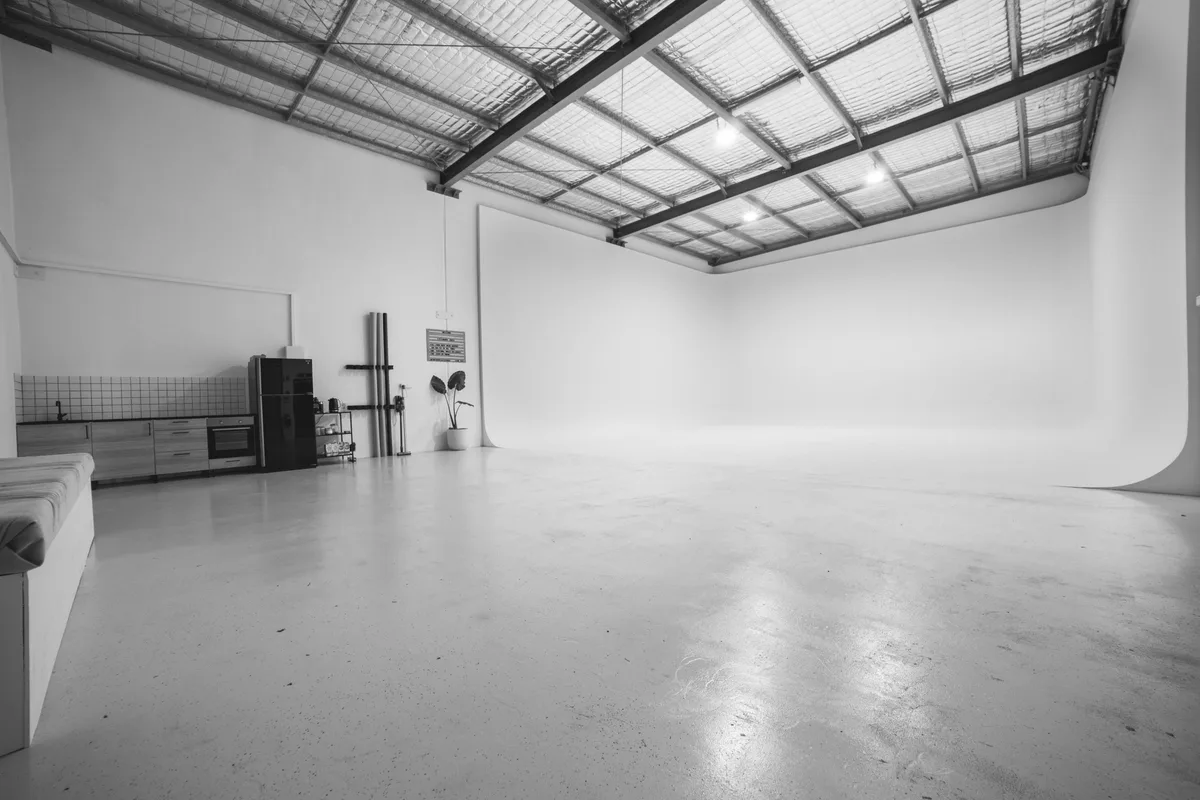 Versatile Studio Spaces in Gold Coast for Creative Projects, 400 sqm, photo shoot, pop-up rental in Arundel