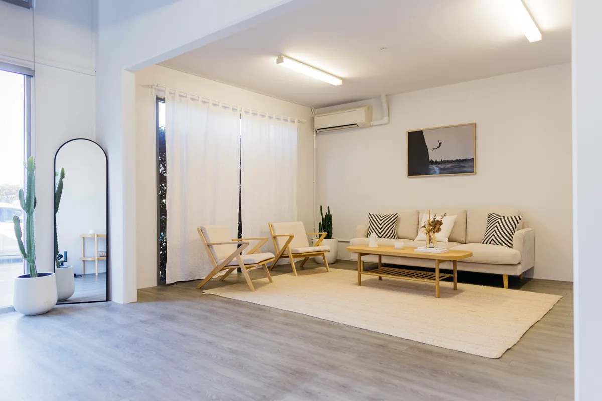 Versatile Studio Spaces in Gold Coast for Creative Projects, 400 sqm, photo shoot, pop-up rental in Arundel, interior view