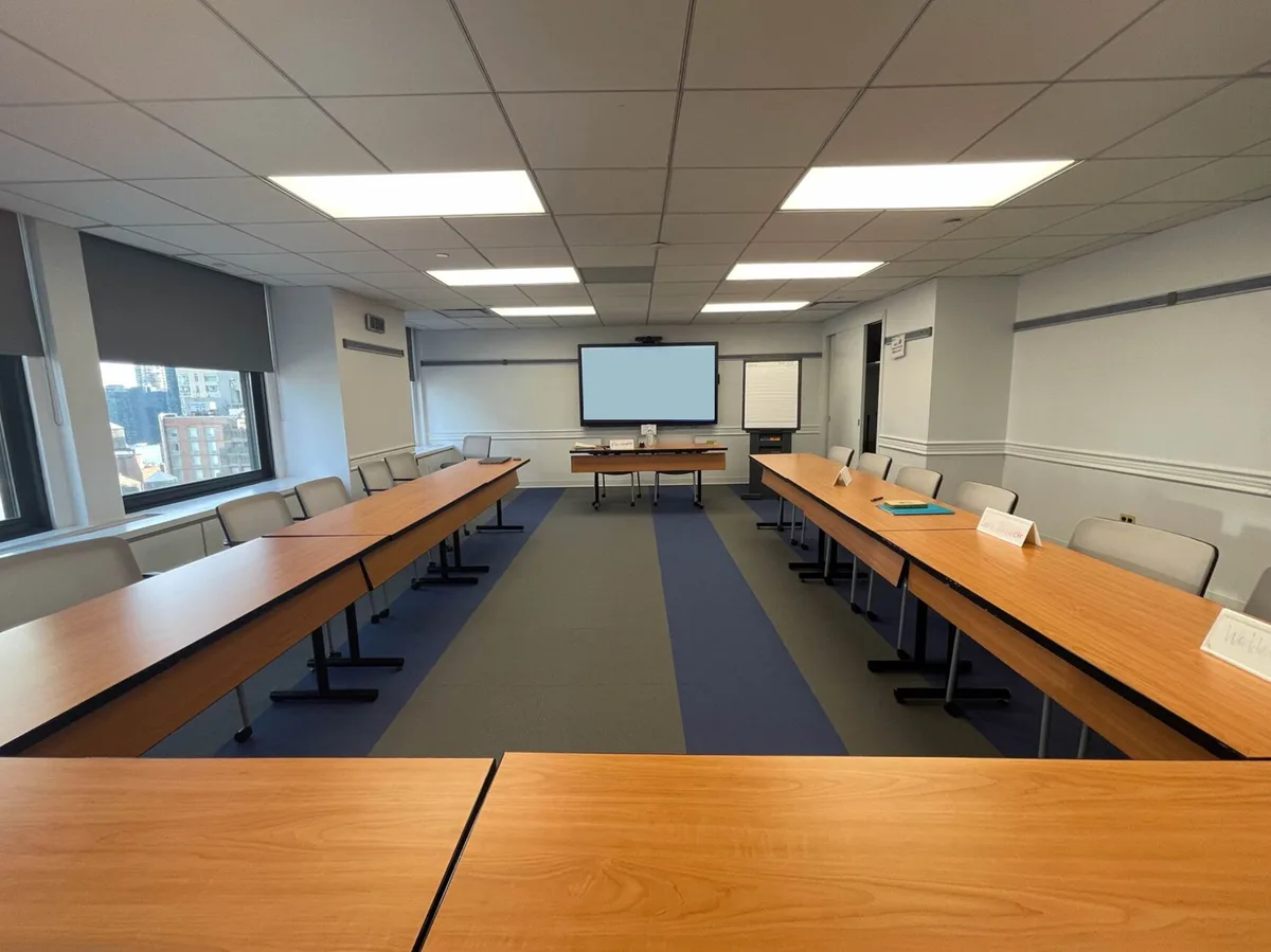 Versatile Training and Meeting Rooms in Midtown Manhattan, 64 sqm, corporate event, pop-up rental in New York