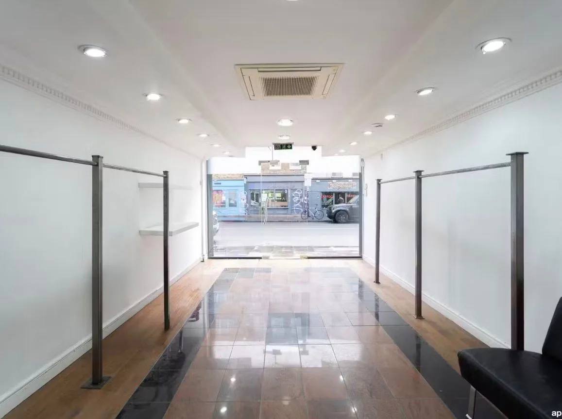 Versatile Two-Floor Space for Pop-Ups and Events, 112 sqm, pop up store in Greater London, interior view
