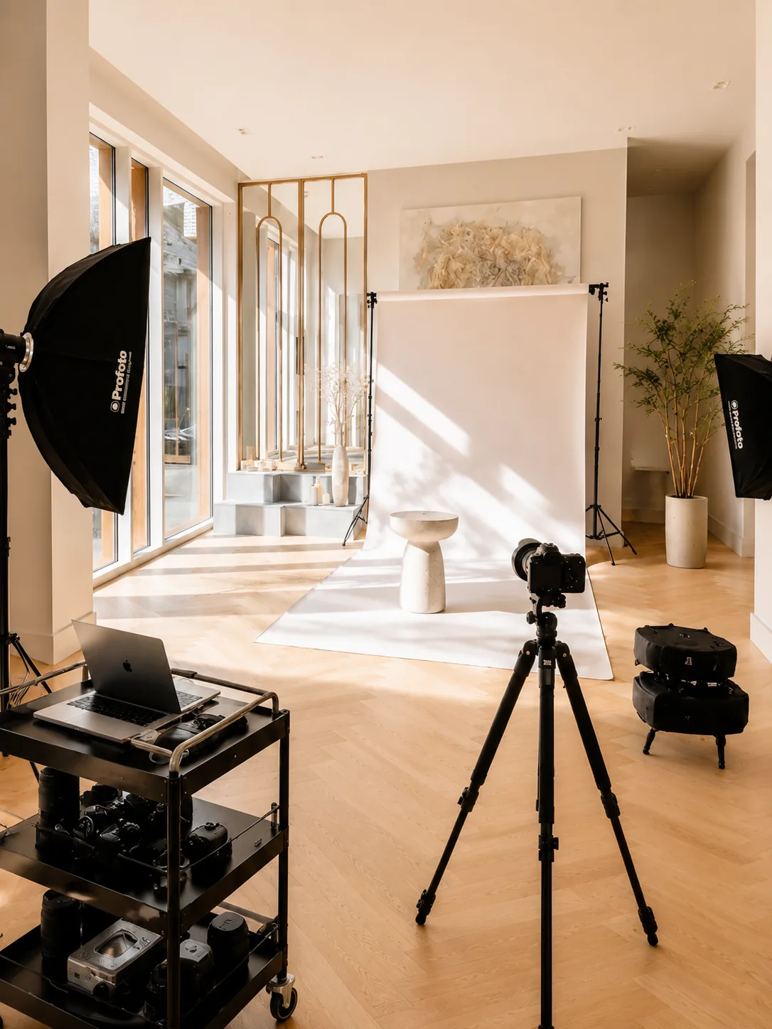 Versatile Unfurnished Space for Sessions and Events in Amsterdam, 188 sqm, content creation, pop-up rental, third interior v…