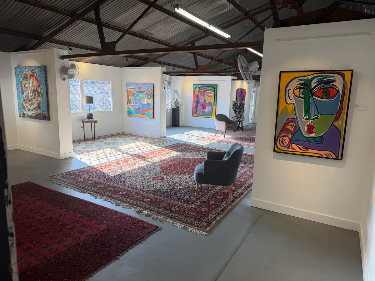 Versatile Upper-Level Gallery Space for Rent, 112 sqm, product launch, pop-up rental in Los Angeles, interior view
