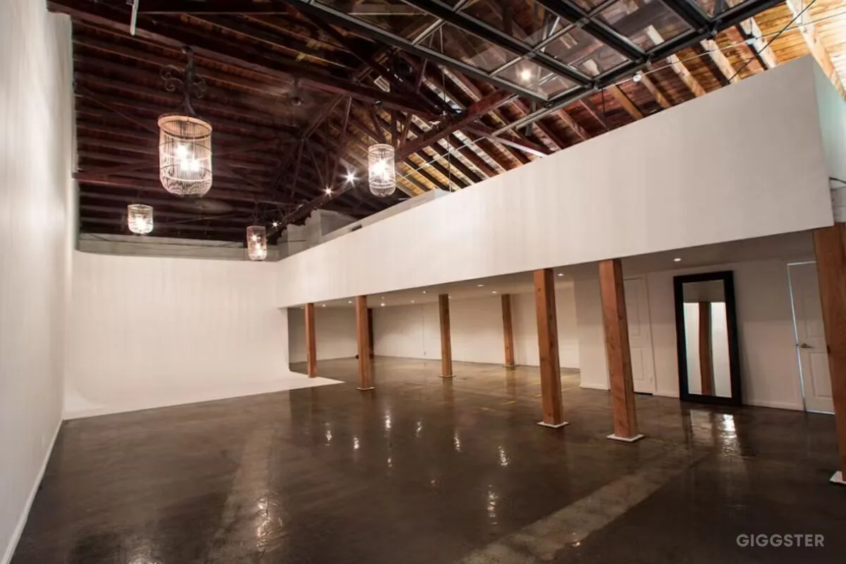 Versatile Urban Industrial Event Space, 604 sqm, gallery showing, pop-up rental in Los Angeles, interior view