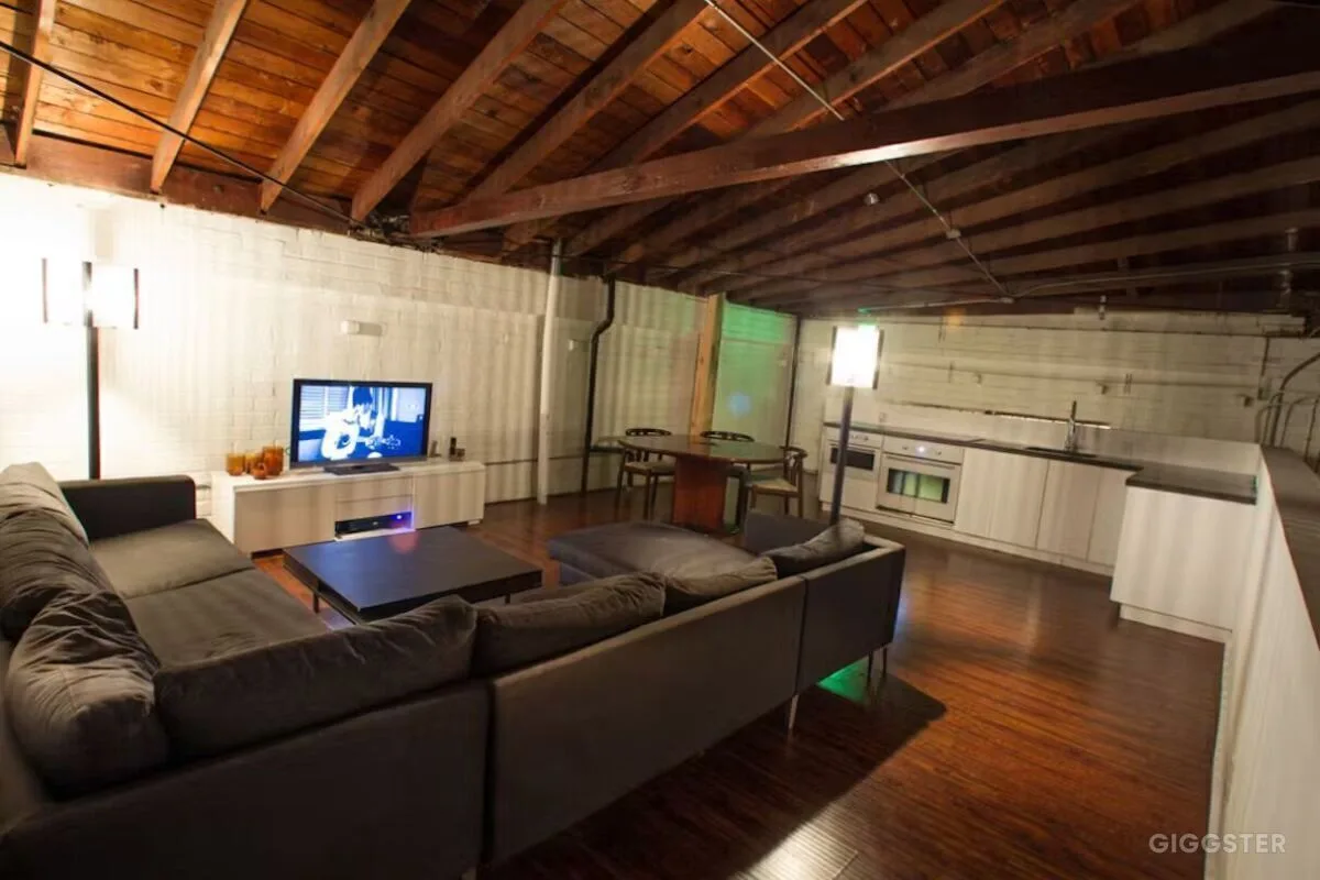 Versatile Urban Industrial Event Space, 604 sqm, gallery showing, pop-up rental in Los Angeles, second interior view