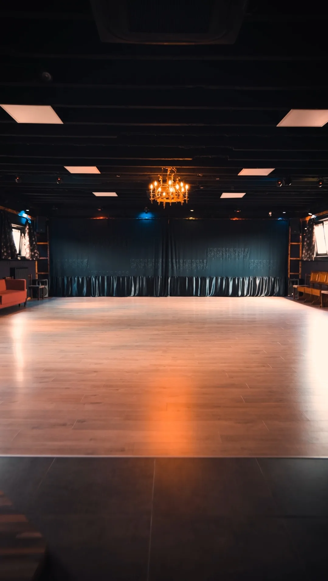Versatile Venue for Events and Gatherings, 300 sqm, workshop, pop-up rental in Drogenbos