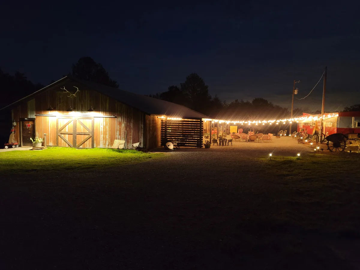 Versatile Venue for Media Projects, 372 sqm, photo shoot, pop-up rental in Azle, additional interior view