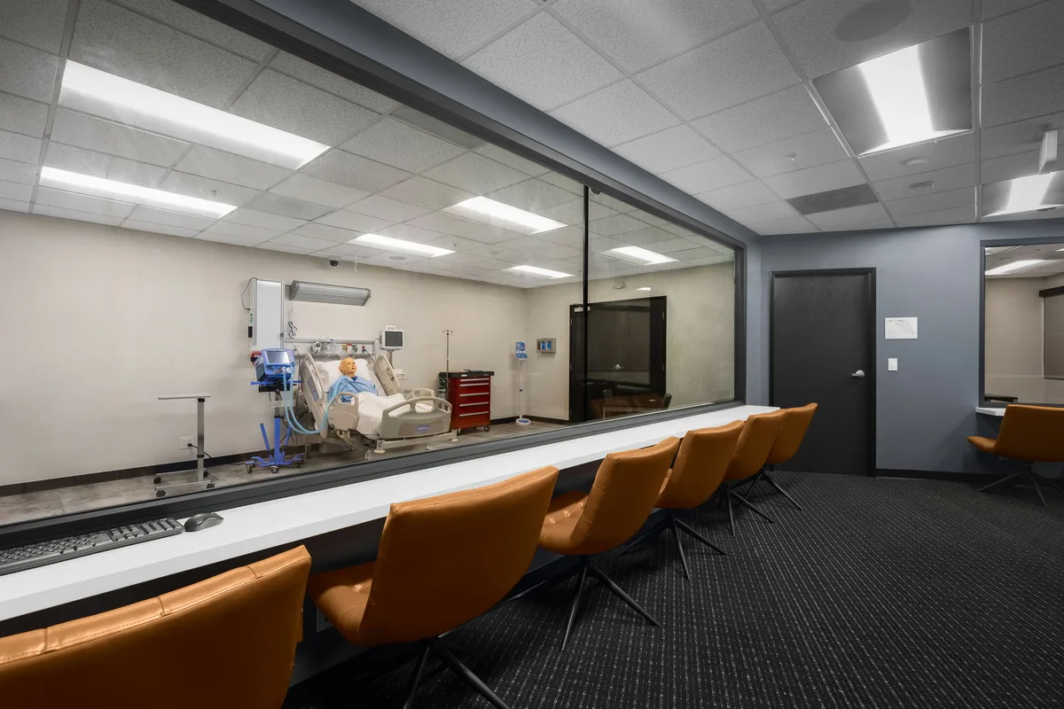 Versatile Venue for Professional and Creative Projects, 492 sqm, corporate event, pop-up rental in Tustin