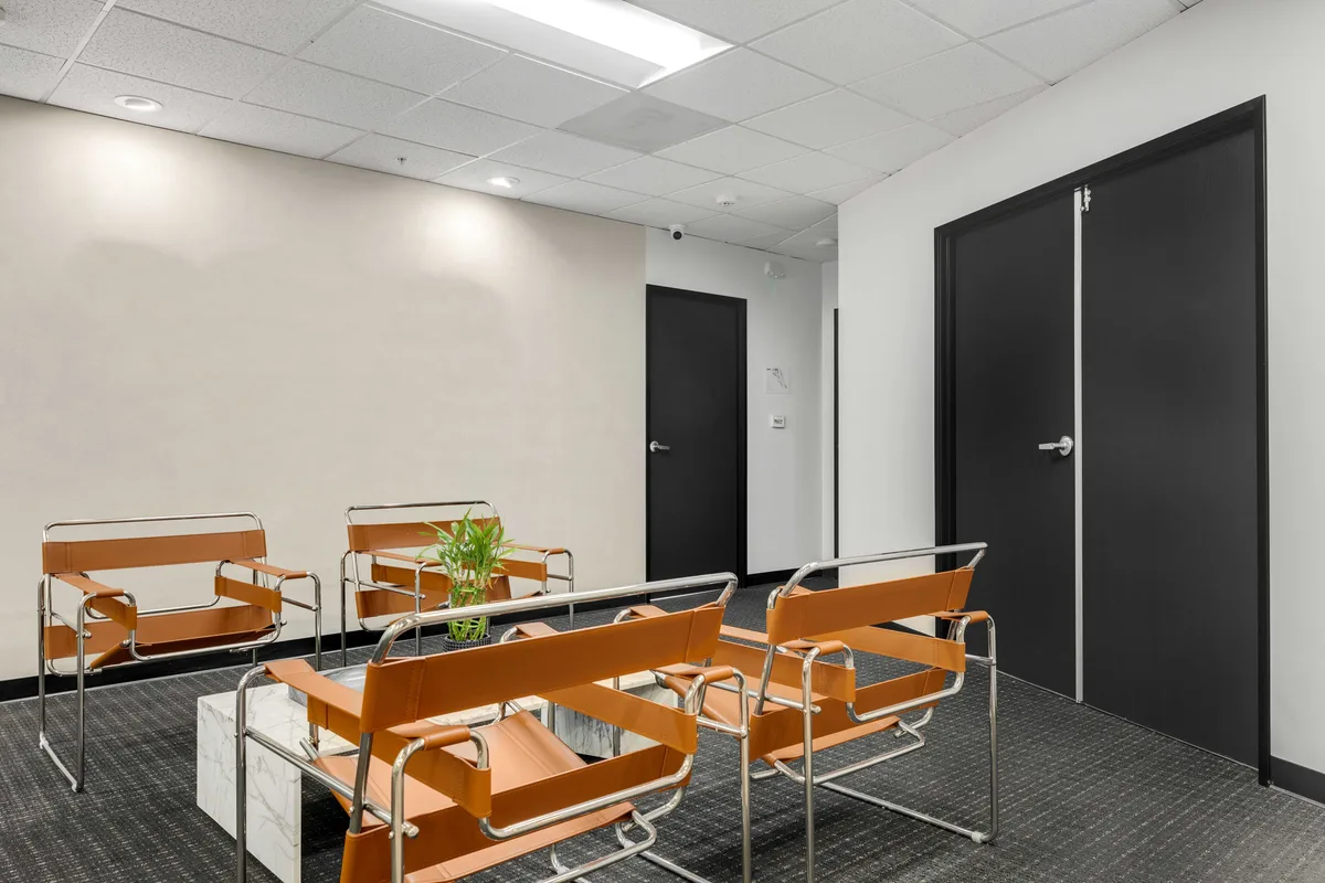 Versatile Venue for Professional and Creative Projects, 492 sqm, corporate event, pop-up rental in Tustin, second interior v…