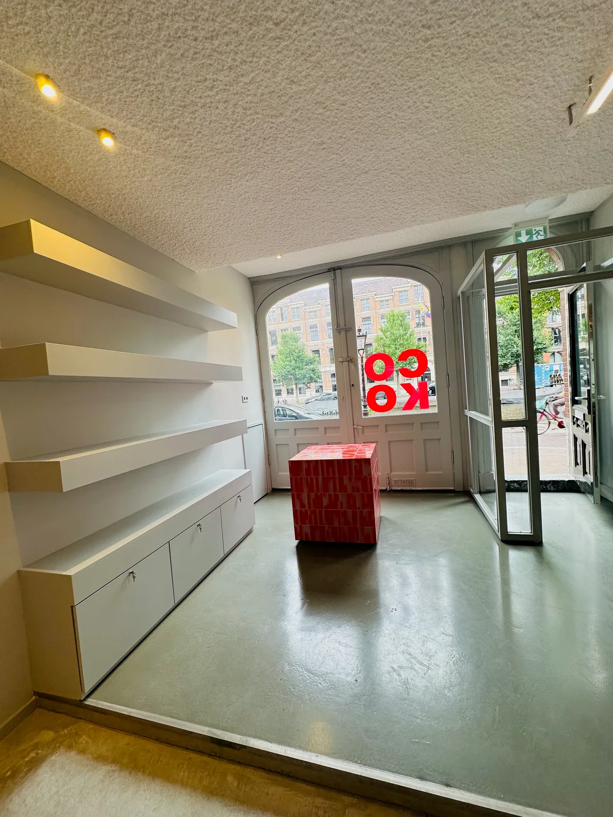 Versatile Venue Overlooking Amsterdam’s Prinsengracht, 200 sqm, pop up store, third interior view