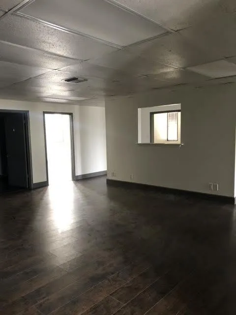Versatile Warehouse and Office Showroom in San Antonio — 3