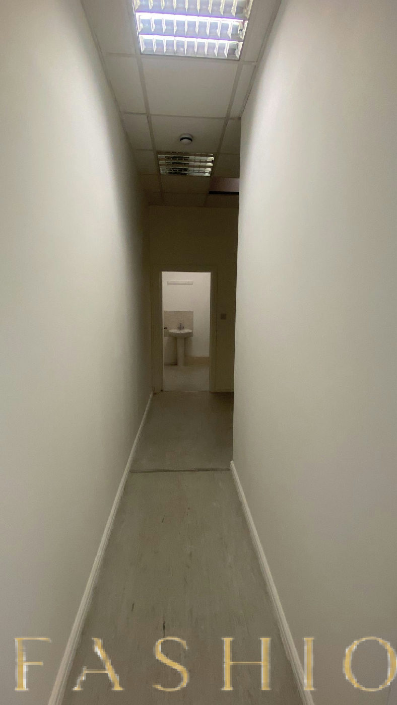 Versatile Warehouse Space with Two Spacious Rooms, 929 sqm, workshop, pop-up rental in Greater London, interior view