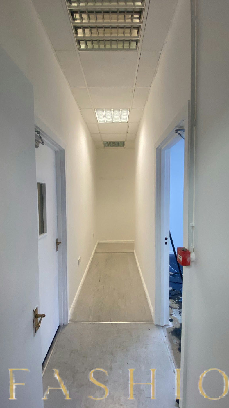 Versatile Warehouse Space with Two Spacious Rooms, 929 sqm, workshop, pop-up rental in Greater London, third interior view