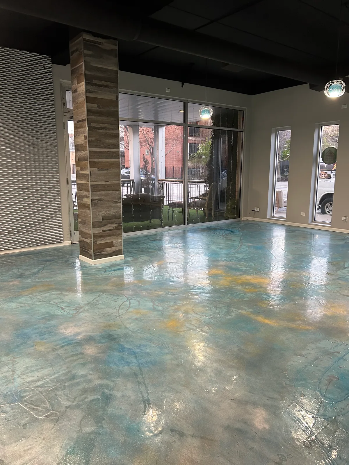 Versatile West Town Venue with Garden Patio, 125 sqm, pop up store in Chicago
