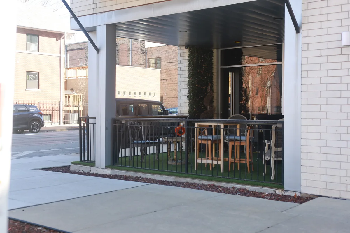 Versatile West Town Venue with Garden Patio, 125 sqm, pop up store in Chicago, third interior view