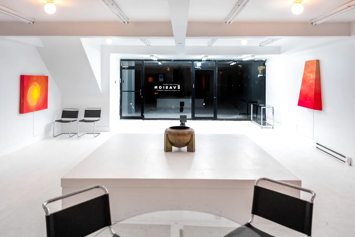 Versatile White Box Gallery for Events on Park Avenue, 186 sqm, art exhibition, pop-up rental in Montréal, additional interi…