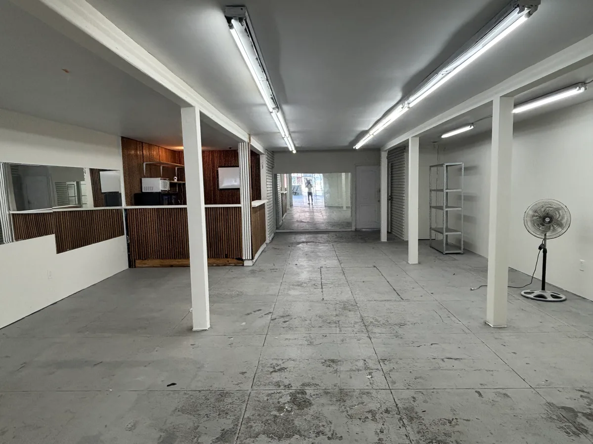 Versatile White Box Store in Hollywood, 297 sqm, art exhibition, pop-up rental in Los Angeles, second interior view
