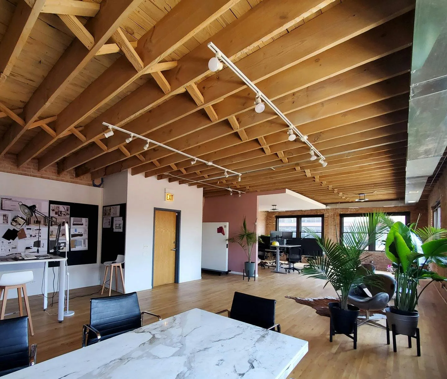 Vibrant Fulton Market Studio in Chicago