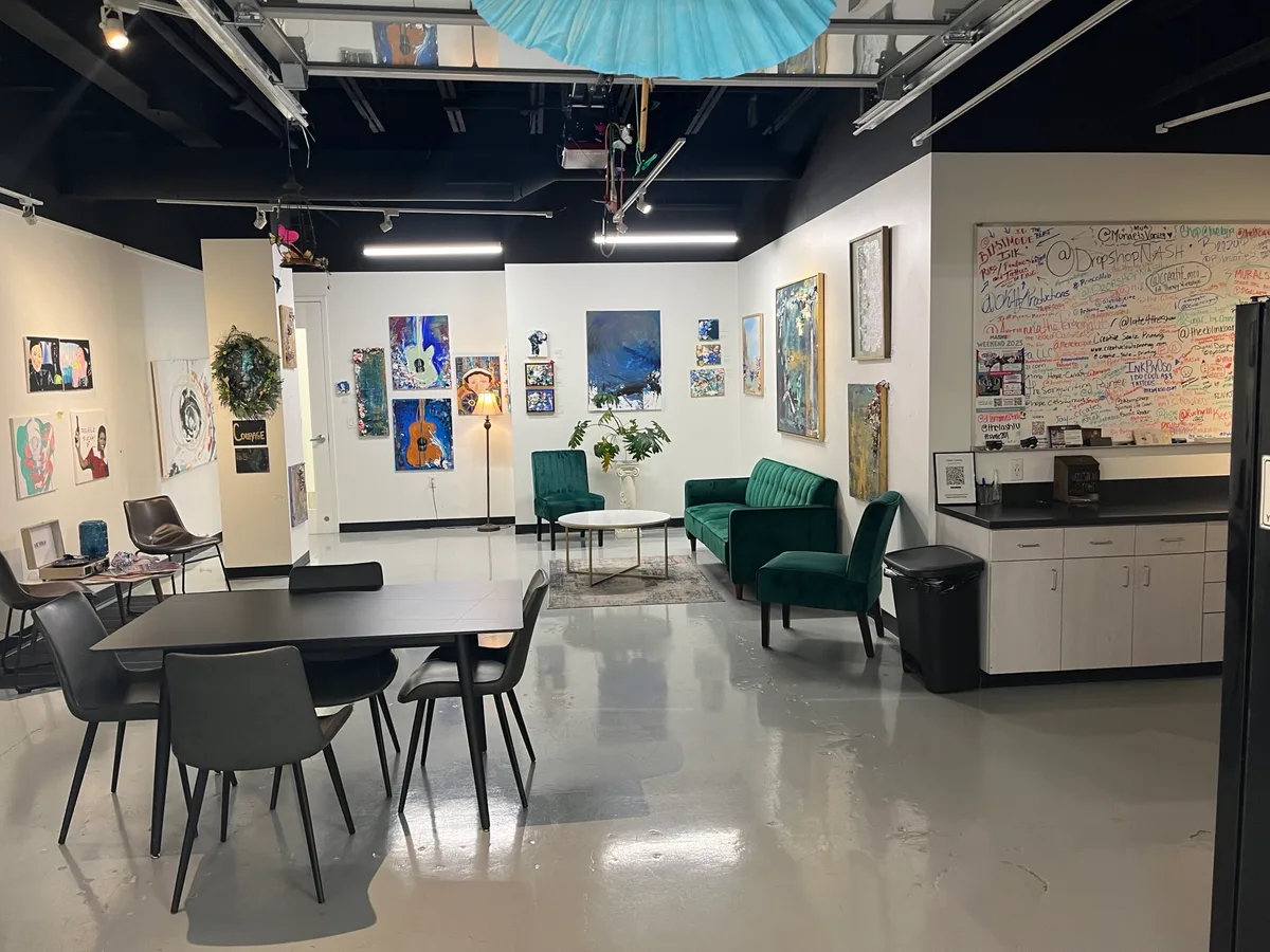 Vibrant Multi-Use Studio Space for Creatives, 16 sqm, pop up store in Nashville, interior view