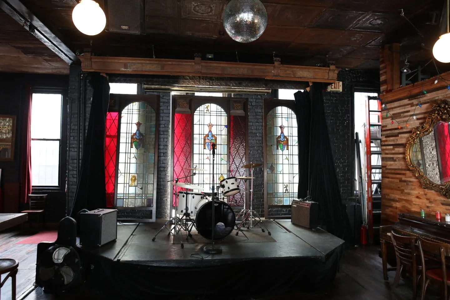 Vintage Multi-Story Space with Bar and Gallery in Bushwick — 2