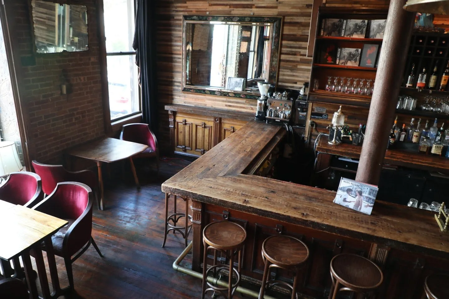 Vintage Multi-Story Space with Bar and Gallery in Bushwick — 3