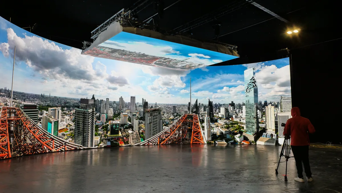 Virtual Production LED Studio with Real-Time Camera Tracking, 1400 sqm, video production, pop-up rental in Trappes, interior…