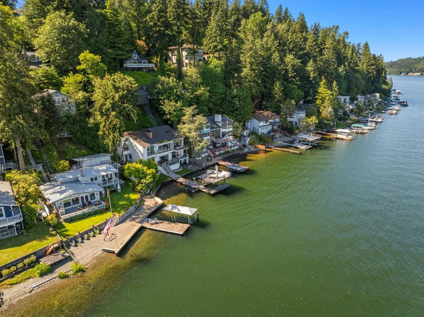 Water Front Space with Lake Sammamish Views in Bellevue — 5