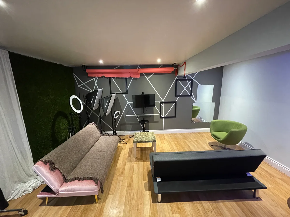 Waterfront Studio - State-of-the-Art Creative Space, 139 sqm, retail activation, pop-up rental in Toronto, third interior vi…