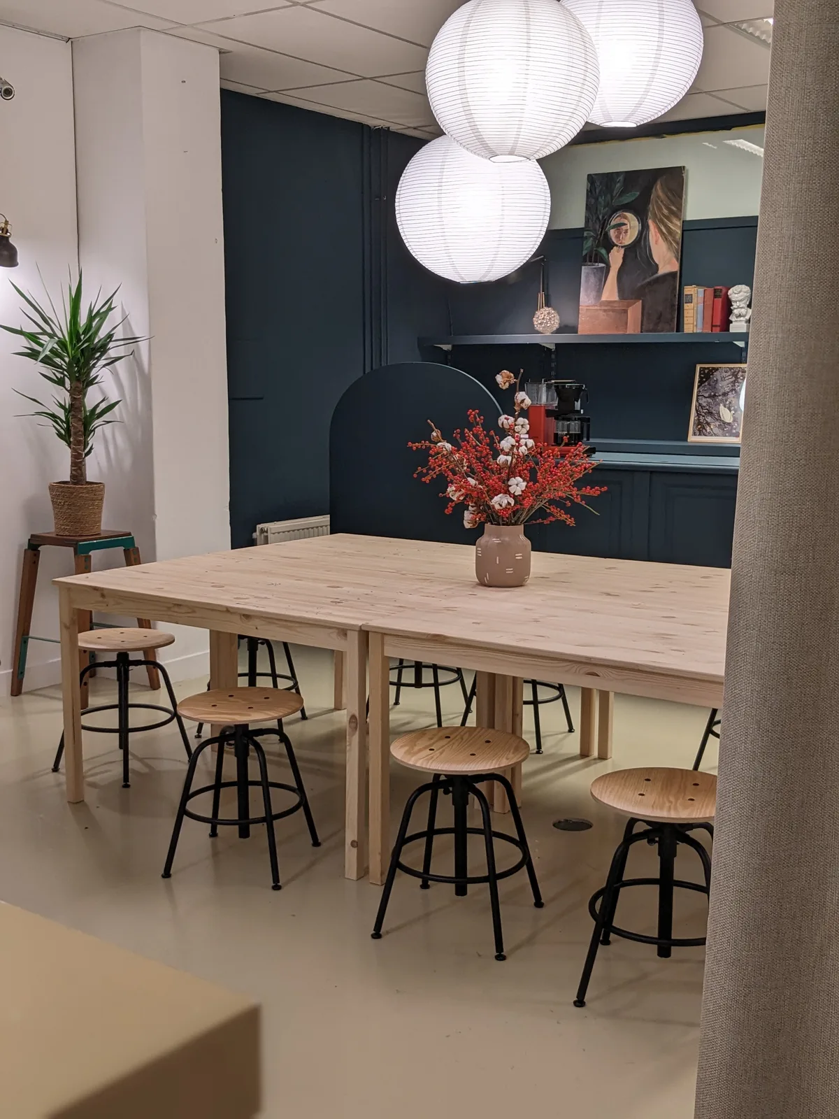 Well-Equipped Studio Space in Amsterdam, 35 sqm, workshop, pop-up rental, second interior view