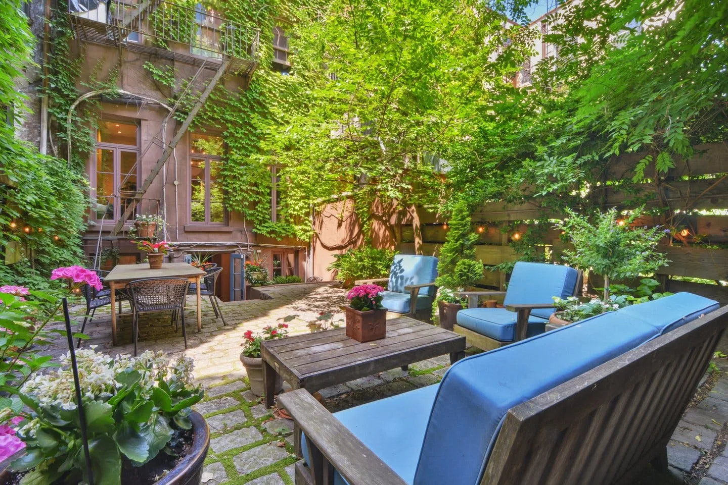 West Village Garden Oasis in New York — 3